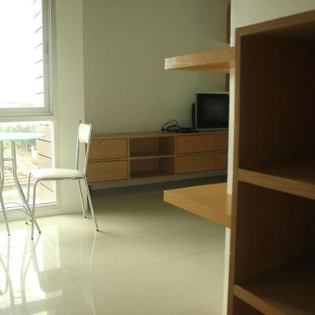 Bansabai Sabaidee Service Apartment Bangkok Esterno foto
