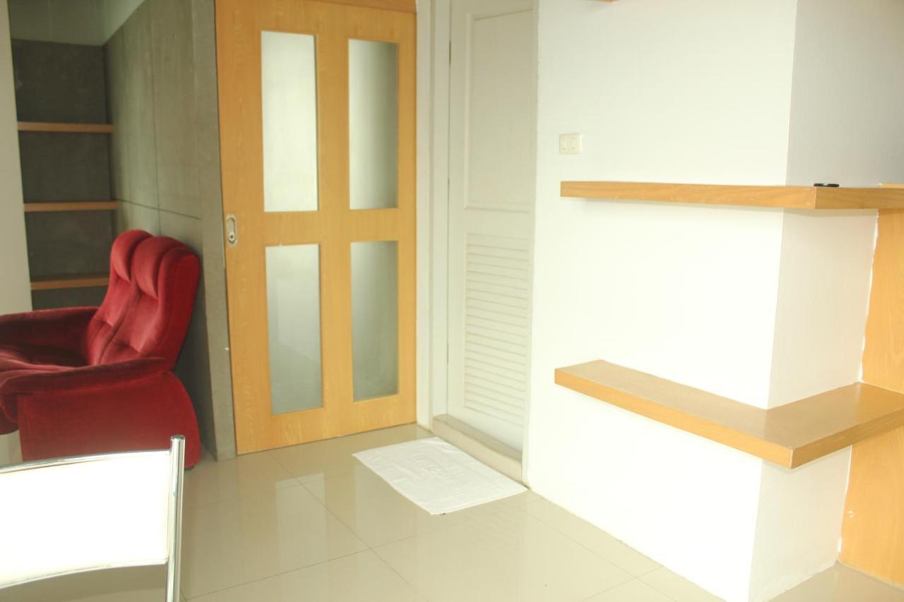 Bansabai Sabaidee Service Apartment Bangkok Esterno foto